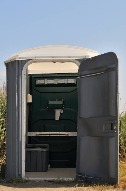 Porta potty delivery and setup in Cedar Point, NC